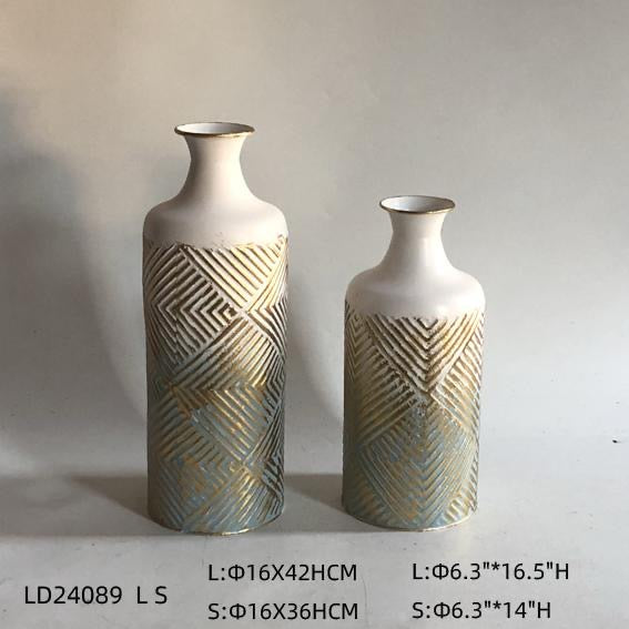 Floor Vases & Planters