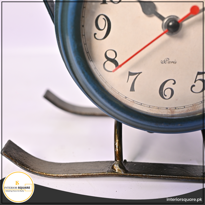 Vintage Noir Shield Table Clock