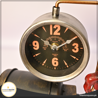Vintage Metallic Table Clock