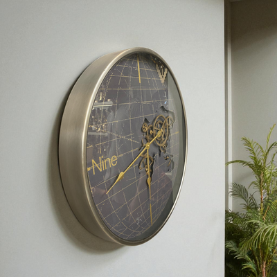 Midnight Globe Gear Wall Clock – Modern Steampunk Design