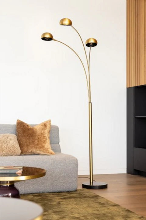 Luxe Czech 3-Arc Brass Corner