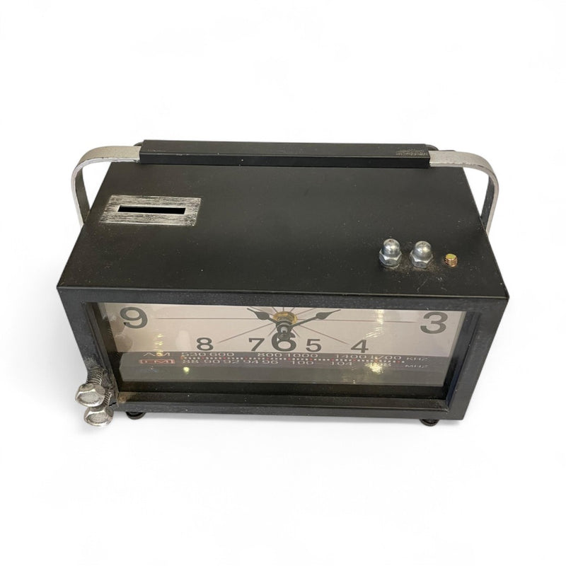 Classic Box-model Table Clock