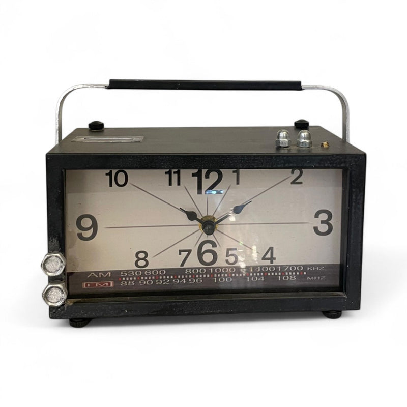 Classic Box-model Table Clock