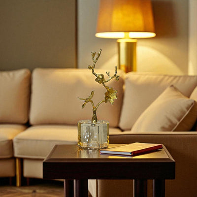 Radiant Crystal Décor Piece – Timeless Tabletop Accent