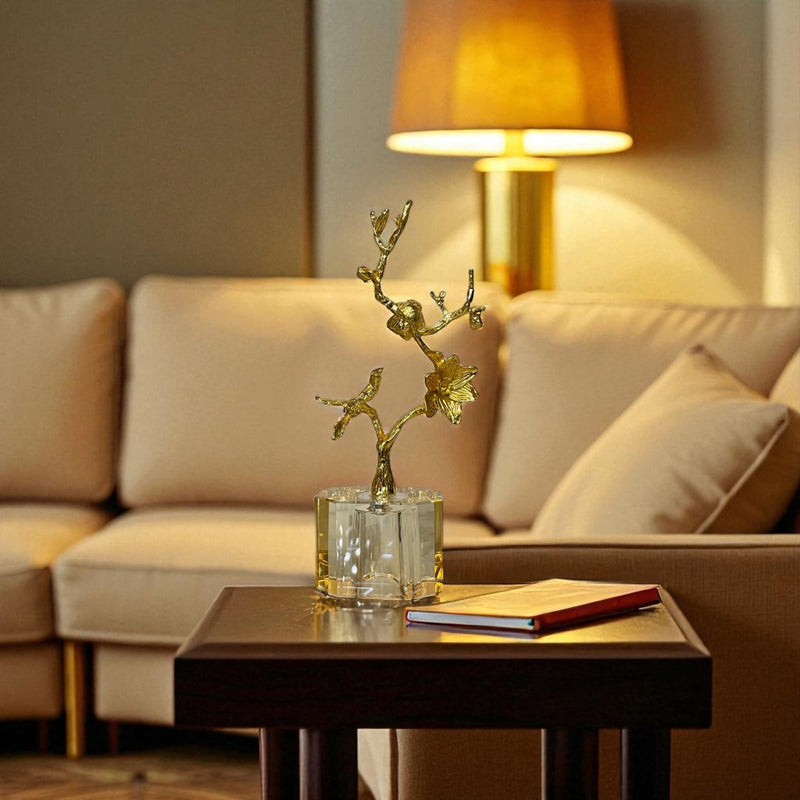 Radiant Crystal Décor Piece – Timeless Tabletop Accent