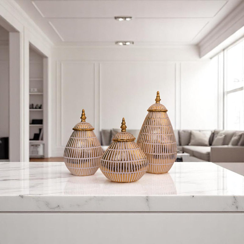 Lacquered-golden Table Jar