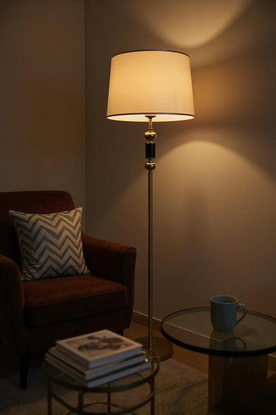 Brass line – Classic Brass Floor Lamp
