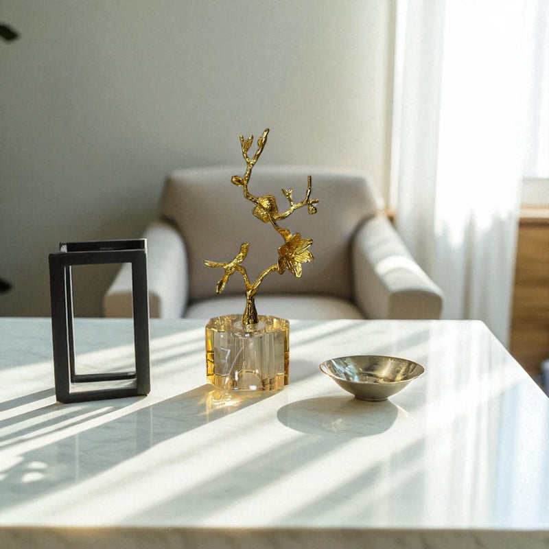 Radiant Crystal Décor Piece – Timeless Tabletop Accent