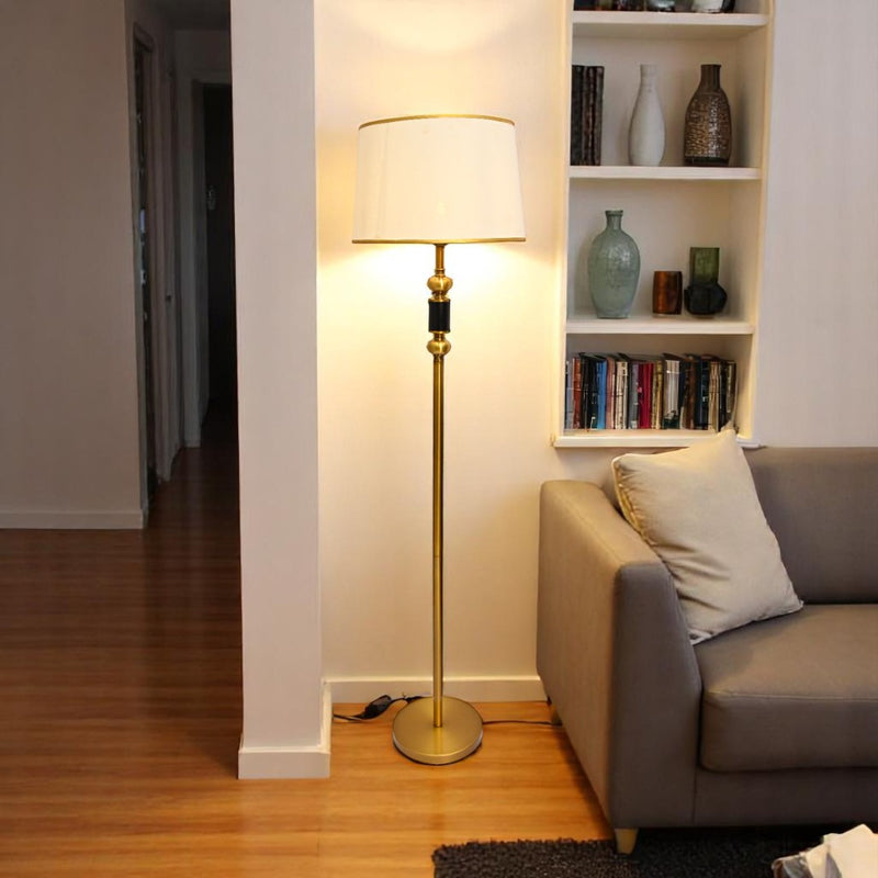 Brass line – Classic Brass Floor Lamp