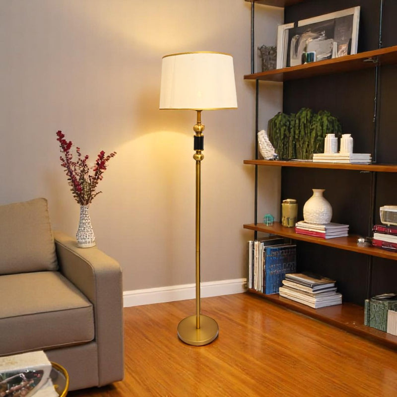 Brass line – Classic Brass Floor Lamp