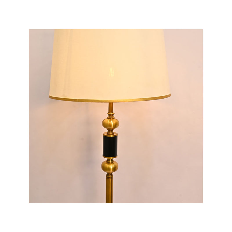 Brass line – Classic Brass Floor Lamp